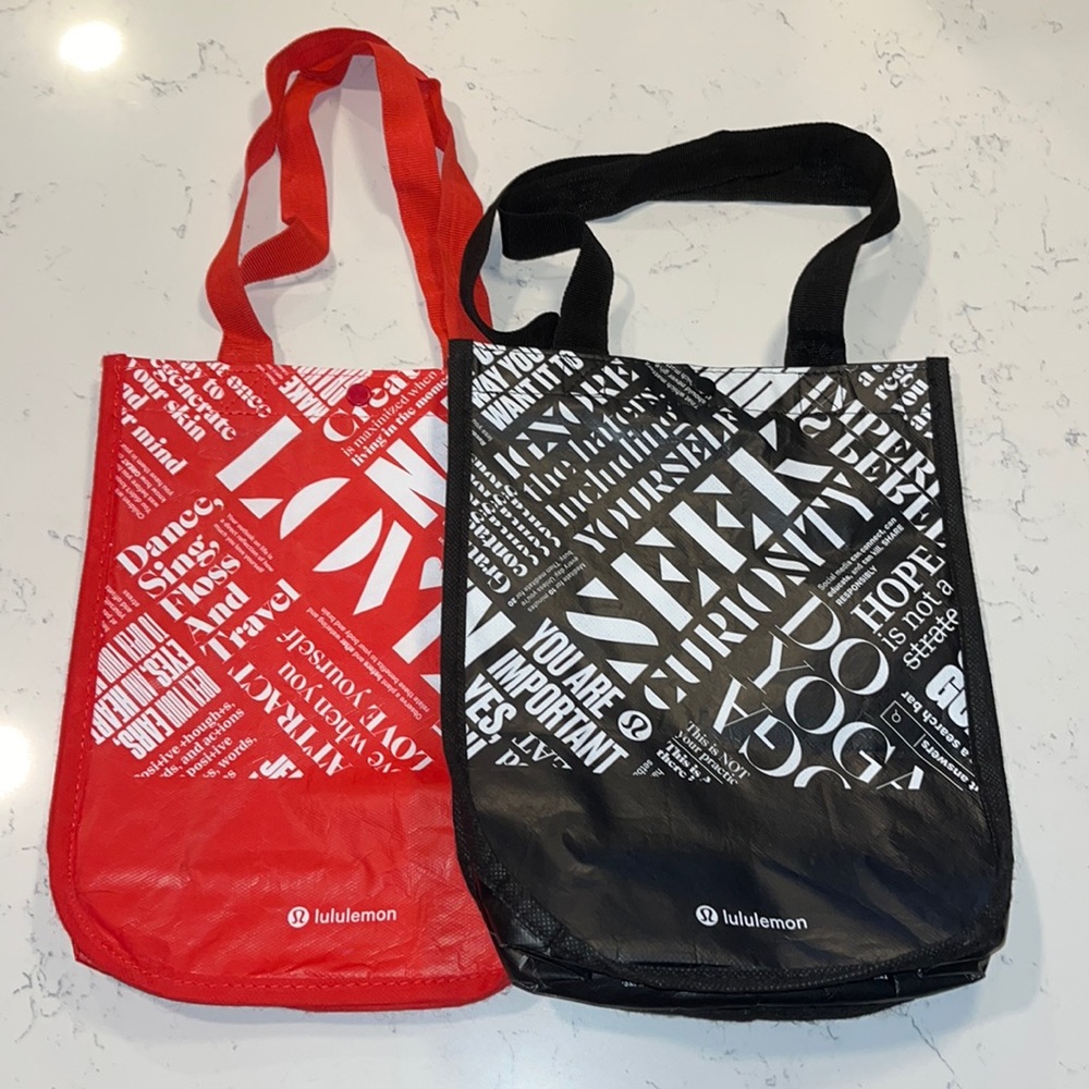Set of 2 lululemon bags